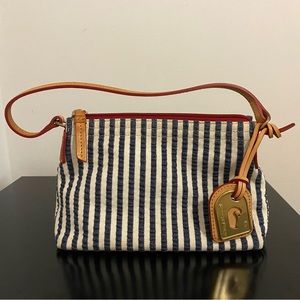 Dooney & Bourke shoulder bag